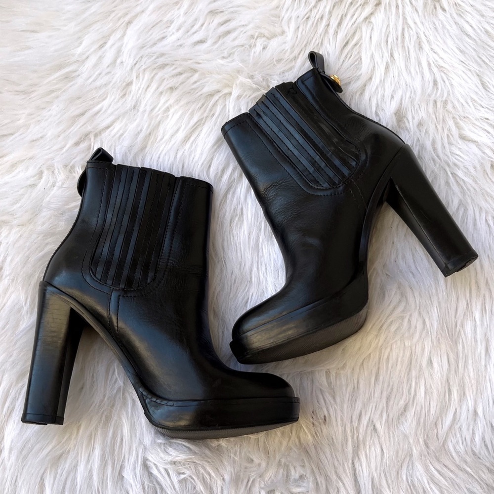 Tory Burch | Black Leather High Heel Pull On Chelsea Boot Gold Round Logo | 9.5